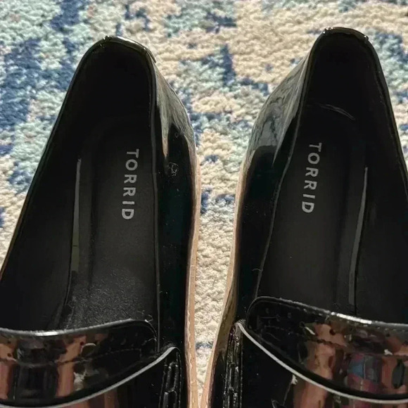 Torrid vegan patent leather platform penny loafer 12ww NWOB - Picture 7 of 9